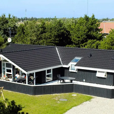 8 Person Holiday In Bl Vand Blåvand