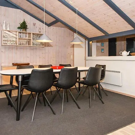 8 Person Holiday In Bl Vand